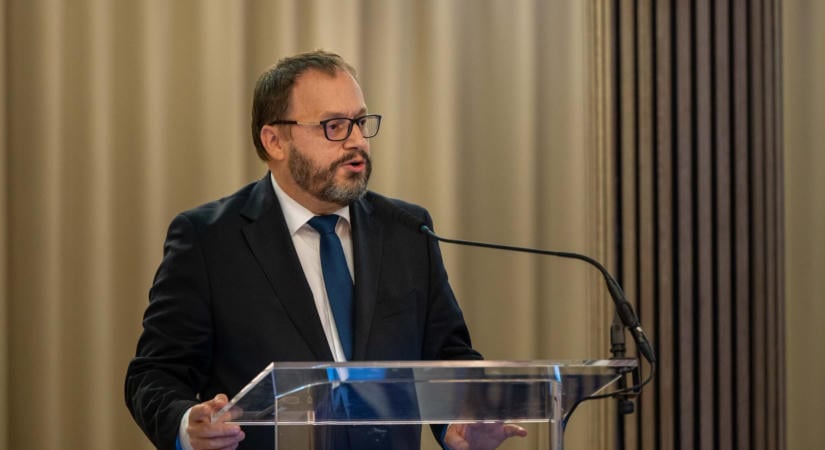 Kármán András: Lesznek rövid távon fájdalmas döntések, de ez befektetés abba, hogy versenyképesebbek legyünk