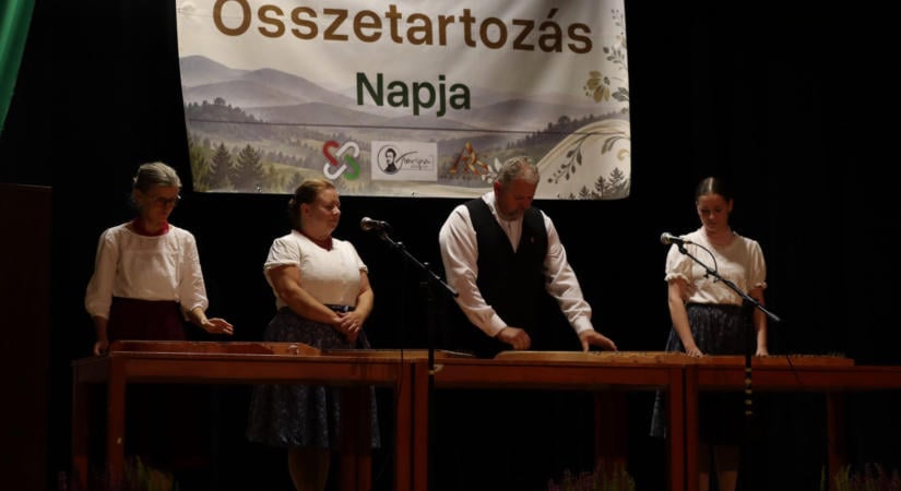 A gömöri és nógrádi összetartozást ünnepelték Rozsnyón