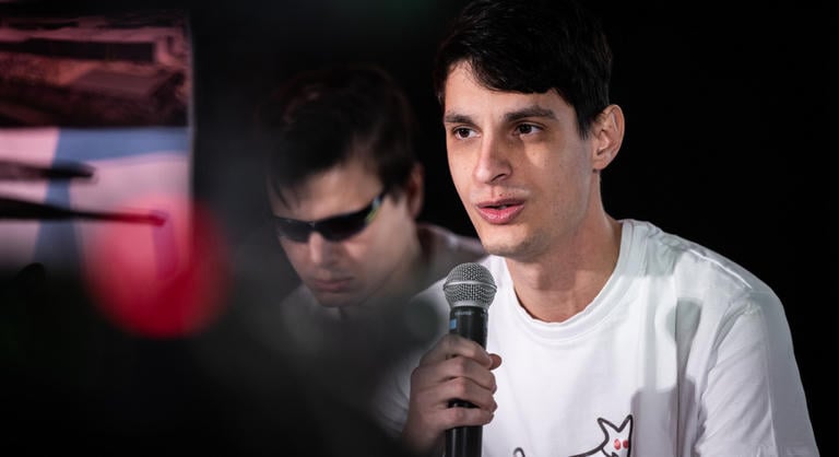 Tíz év után kilép a Kutyapártból Sándor Balázs, megkötések nélkül szeretne politizálni