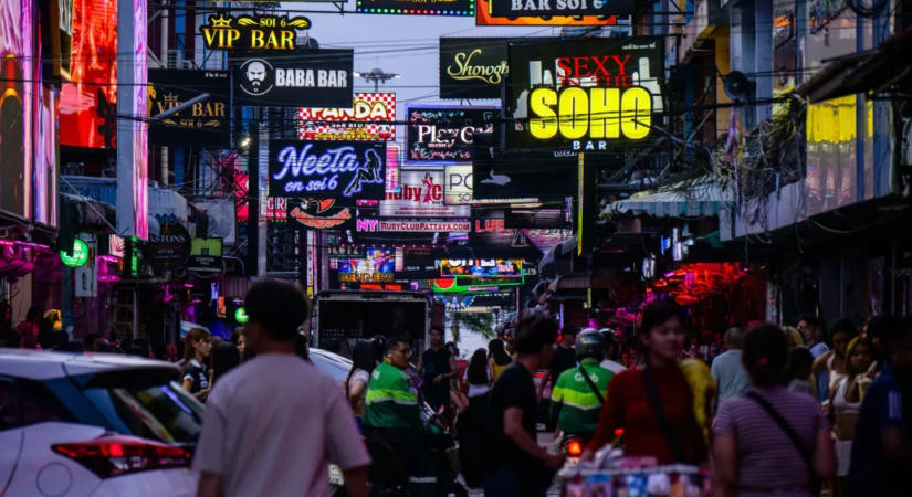Ötezer amerikai tengerész köt ki Pattajában, az érkezésük előtt a thaiföldi hatóságok felvették a harcot az illegális prostitúcióval