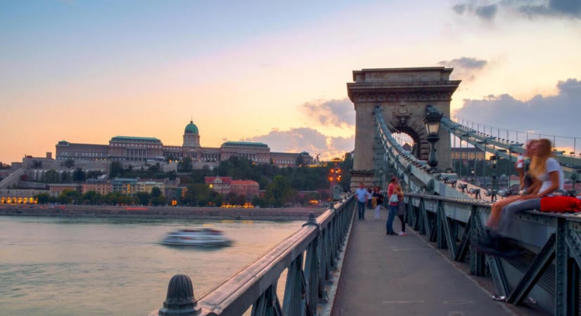 Ilyen is rég volt, visszaesett a turizmus Magyarországon
