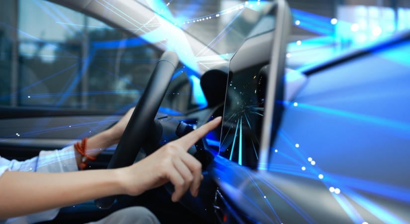 Kell indexelni a kanyarodó főútvonalon, vagy sem? Sokan rosszul tudják a szabályt