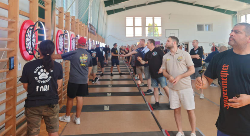 Jótékonysági dartsversenyt rendeztek Mihály Bence emlékére