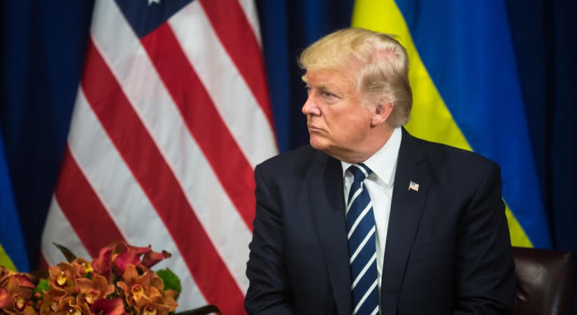 Aggasztó változás Donald Trump testén, komoly egészségügyi kockázatot jelent ez az elnöknek