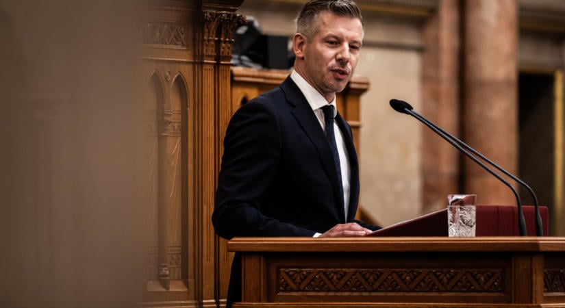 Itt a kormány bejelentése, közel 900 ezer vállalkozásnak nyújtanak segítséget