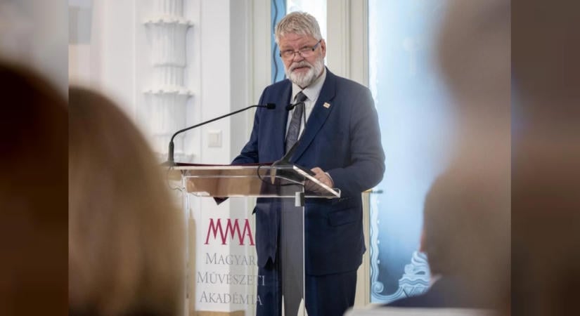 Kültéri tablókiállítás nyílt Jankovics Marcell tiszteletére Budapesten
