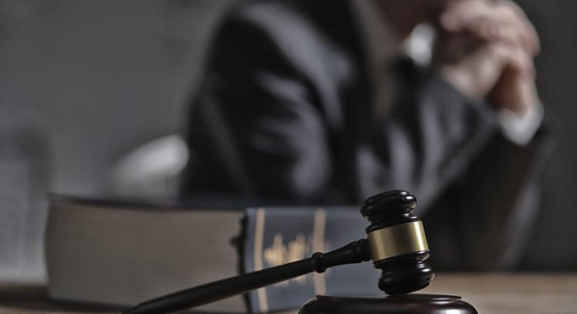 Két hónappal később belehalt sérüléseibe a bajai zebrán elütött férfi