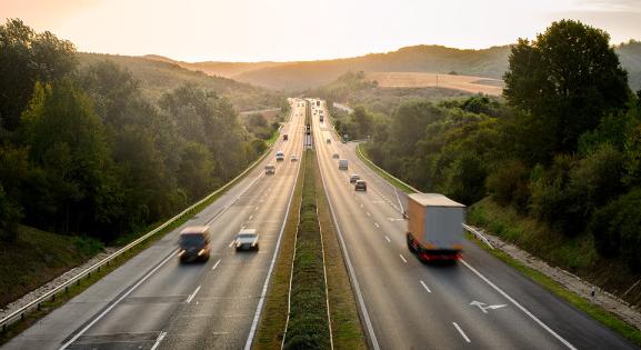 Több mint 3 millió autóst érintő határidő jár le kedden