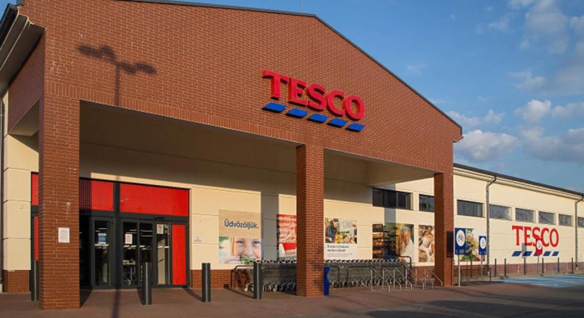 Újabb energiahatékonysági intézkedéseket vezet be a Tesco