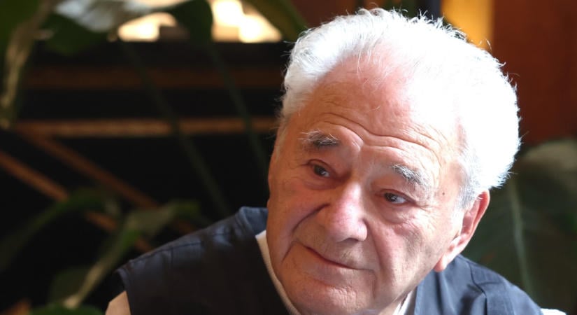 Szinetár Miklós 94 évesen lett dédnagypapa, így várta kisunokáját