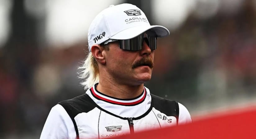 Bottas kerékpárral érkezik Malajziából a Szingapúri Nagydíjra