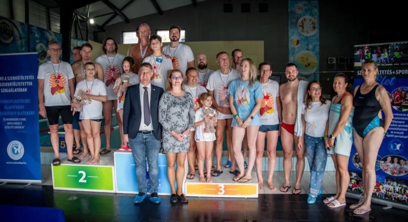 Együtt úszni az életért – ahol a sport, a hála és az új esély találkozik
