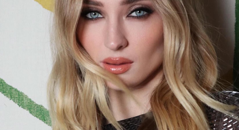 Wow! Rá sem ismerni Sophie Turnerre az új frizurájával!