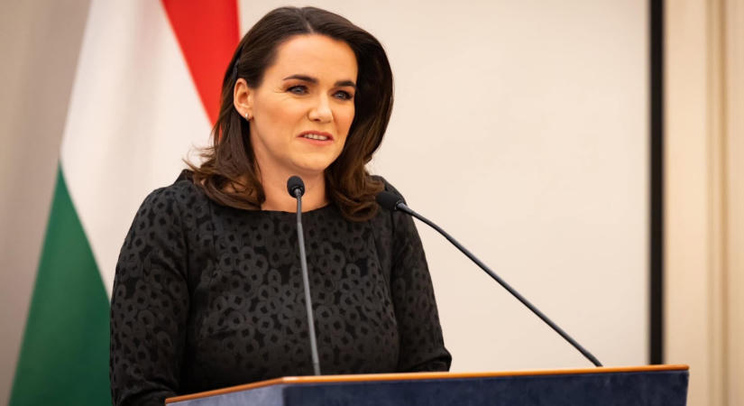 Luxusfürdőszoba Novák Katalin irodájában, túlárazás az acsai bölcsődében