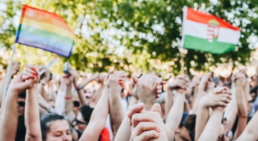 Megkezdődött a Budapest pride: a TV2 sztárja mond majd beszédet