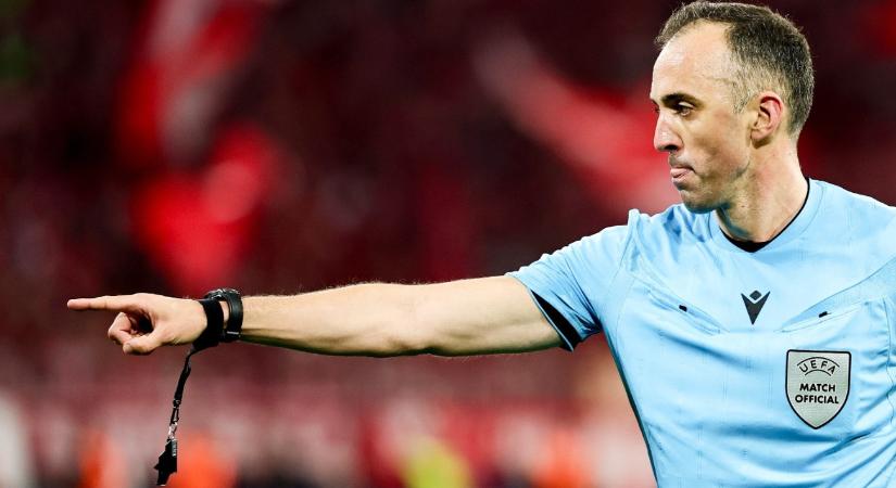 Tizenhárom bíró maradt a foci-vb végjátékára