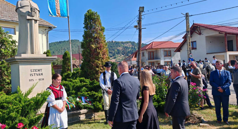 Szent István-napi Perkői búcsú és a Perkő Néptáncegyüttes 50 éves jubileum