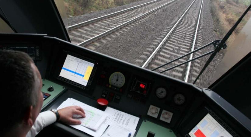 A MÁV-nak már több mint 1,2 milliárd forintos fizetési kötelezettsége van a mozdonyvezetők felé