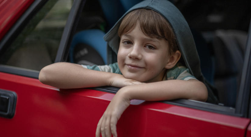 Így találtak rá a Demjén-film legfiatalabb főszereplőjére: Bálint elvarázsolta az egész stábot