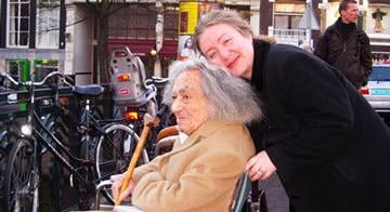Évekig hallgatott a költőóriás, Faludy György özvegye: Fanny ma is őrzi a szerelme hajtincsét
