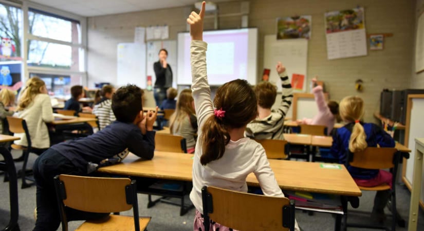 Tanulók egységes értékelése: a pedagógusok szerint felkészítés nélkül jött az új reform