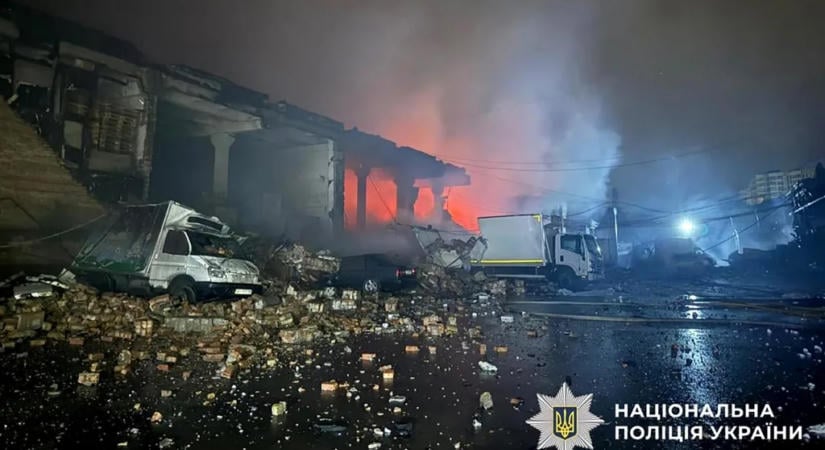 Közlekedési összeomlás Kijevben a hídlezárások miatt