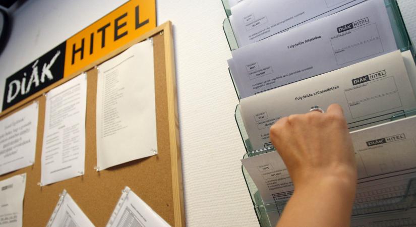 Már hivatalos: életbe léptek a változások a diákhitelnél és a babavárónál