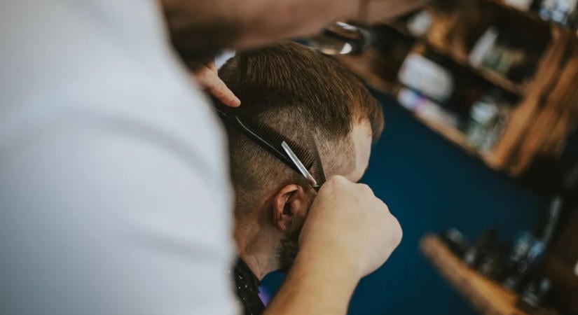 Drágulhat a fodrász és a lakásfelújítás is? Ezt gondolják a vállalkozók a kata emeléséről