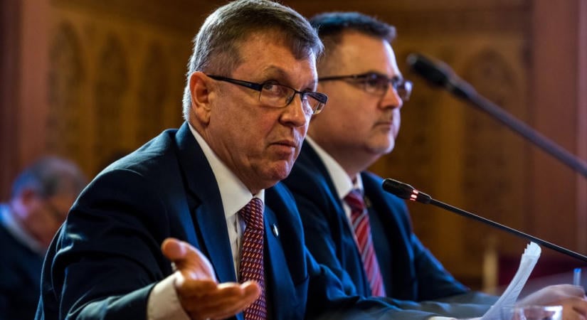 Matolcsy kedden még arról beszélt egy videóban, miért tettek jegybanki alapítványba 266 milliárd forintot
