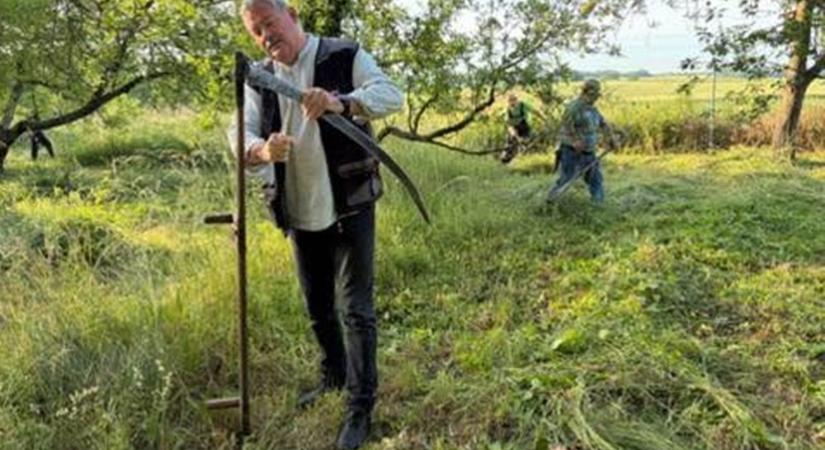 V. Németh Zsolt szerint az, hogy egy szerkesztőség feltesz egy kérdést, az az újságírás legalja