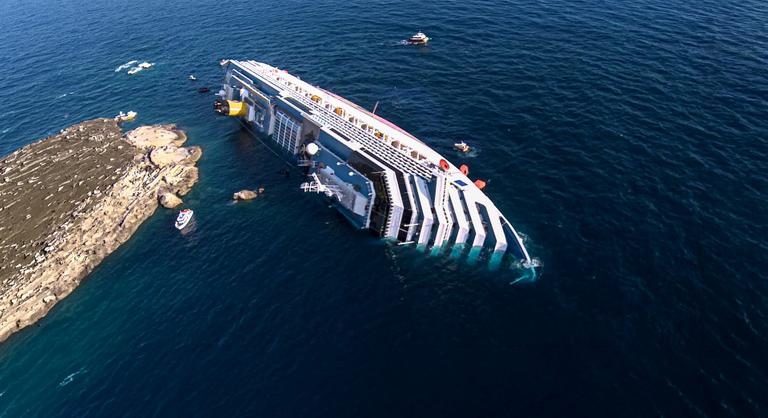 „Istenem, mit tettem?” - ez történt a Costa Concordia fedélzetén, mielőtt elsüllyedt a luxushajó