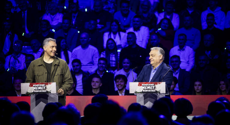 Orbán Viktor visszahúzódásával és Lázár János lemondásával 20 éve nem látott folyamat indult el a Fideszben