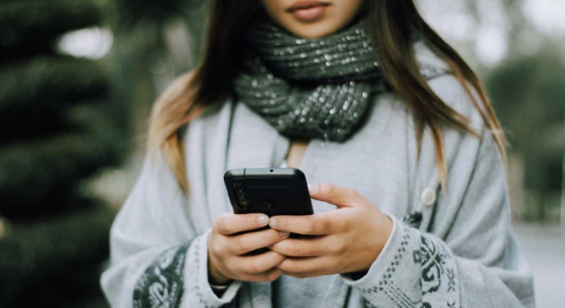 Gyermekpornográfia és kiskorú elleni nemi erőszak: öncsonkításba hajszolta 13 éves áldozatát a férfi