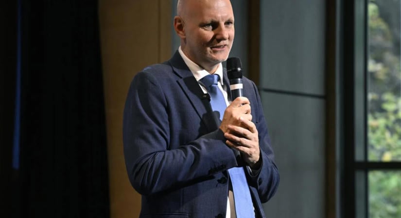 300 millió forintos pályázati keretet nyitott a kormány az európai kutatói kapcsolatok erősítésére