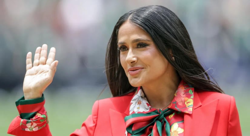 Salma Hayek 59 évesen nagymama lett: őrületesen édes videón a büszke nagyi és unokája!