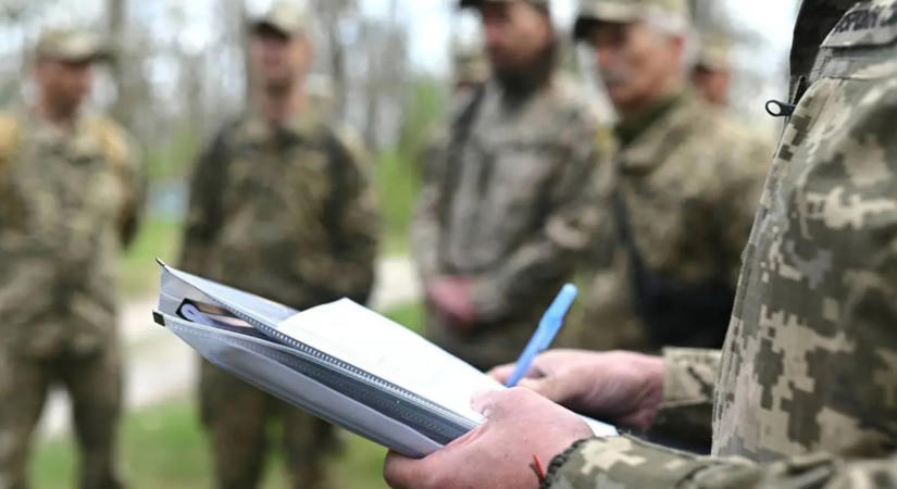 Halottakat és hadifoglyot is mozgósítottként tüntettek fel: TCK-tisztviselők buktak le
