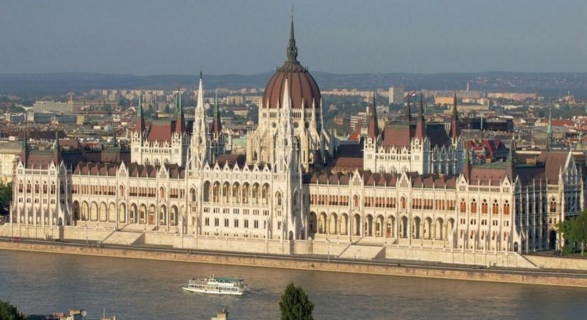 Ősszel módosíthatják az Országgyűlés házszabályát, új fegyelmi szabályok készülnek