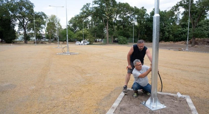Új parkolót alakítottak ki a debreceni Kenézy Campuson