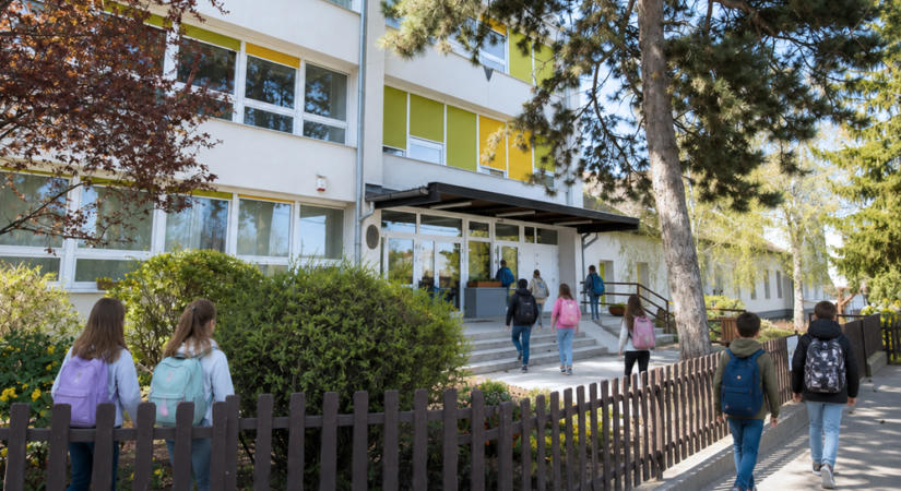 Botrány Csömörön: közbelépett a polgármester, máris leváltják az iskolaigazgatót, akitől rettegnek a gyerekek