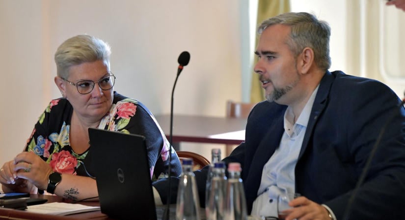 Tombol a háború a fővárosban: a kerületi polgármester levelet írt Magyar Péternek, kőkeményen beolvasott Karácsonynak