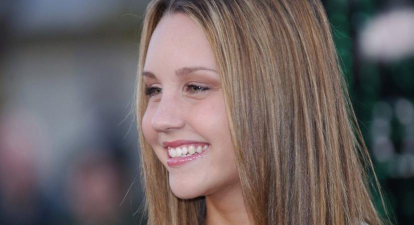 Meztelenül kószált az utcán Amanda Bynes, pszichiátriára vitték