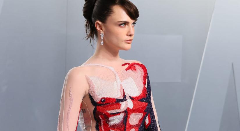 Cara Delevingne igen merész fotón pózol a Playboy címlapján, de nem emiatt írt történelmet