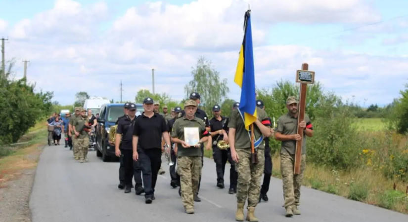 Végső búcsút vettek a 42 éves Vaszil Dikovectől a kárpátaljai Tiszaásványban