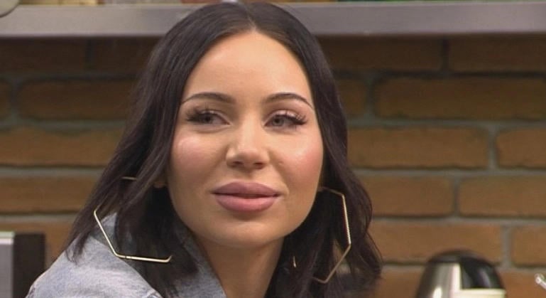 Édesapja saját koporsót készített Miss Moodnak! Kiállította az otthonában