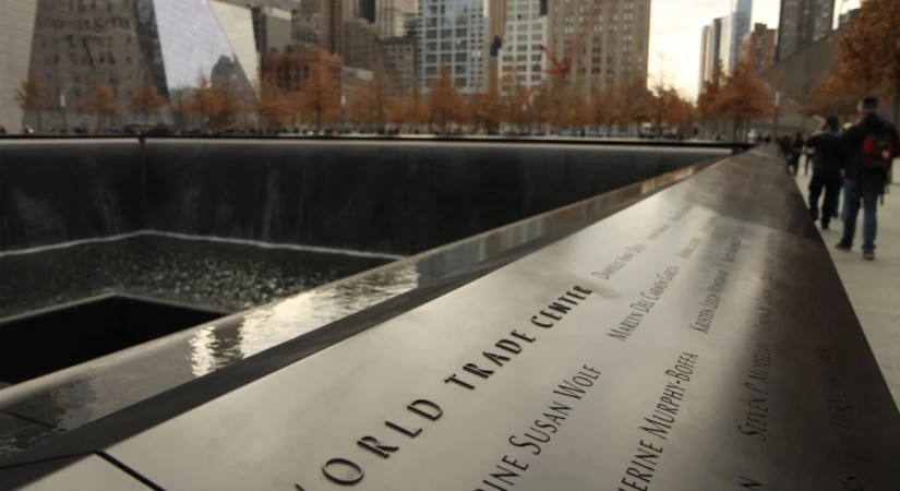 Baka András New Yorkban lerótta tiszteletét a 2001. szeptember 11-i emlékhelynél