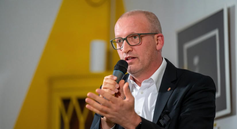 A magyar-magyar viszonyról és a támogatáspolitikáról is beszélt Tarr Zoltán Kolozsváron