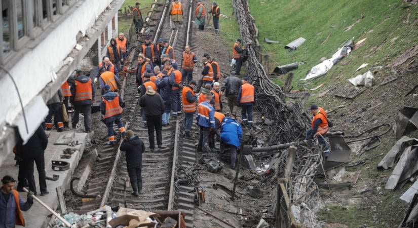Súlyos orosz légicsapások Kijevben, Zelenszkij: nem kaptunk figyelmeztetést a partnerektől