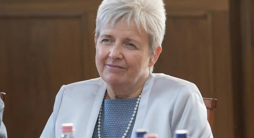 Kevesebb követelményt ígért Lannert Judit a nagykanizsai tanévnyitón