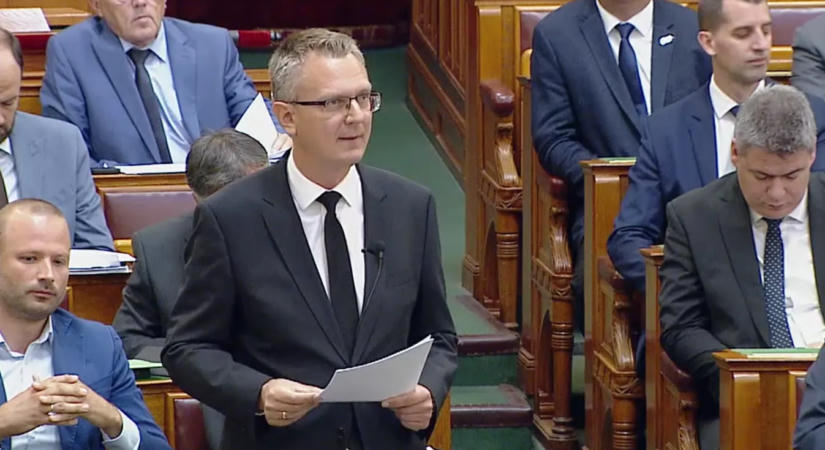 Rétvári Bence a féregezésről: Ne legyen kettős mérce az Országgyűlésben