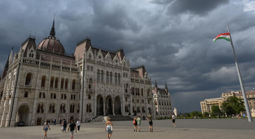 Kegyetlen dilemma előtt a kormány, most már mindenki konkrét lépéseket vár